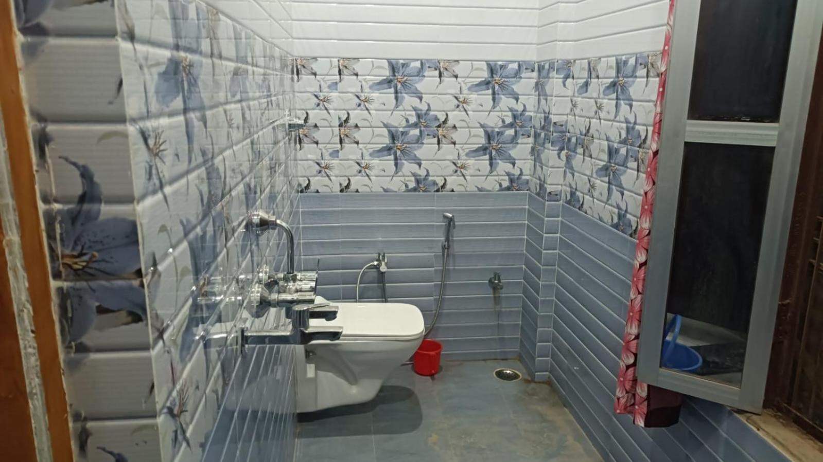 Shree Ayodhya Dham Guest House 300 Meter From Sri Ram Temple Free Pick Up , Drop , Breakfast & Wifi Buitenkant foto