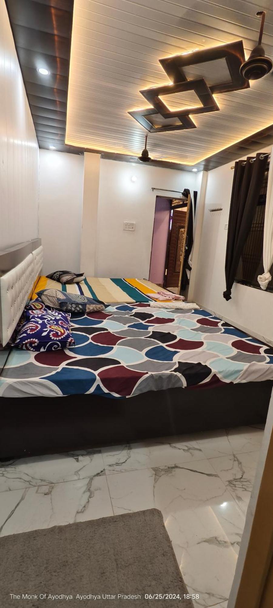 Shree Ayodhya Dham Guest House 300 Meter From Sri Ram Temple Free Pick Up , Drop , Breakfast & Wifi Buitenkant foto