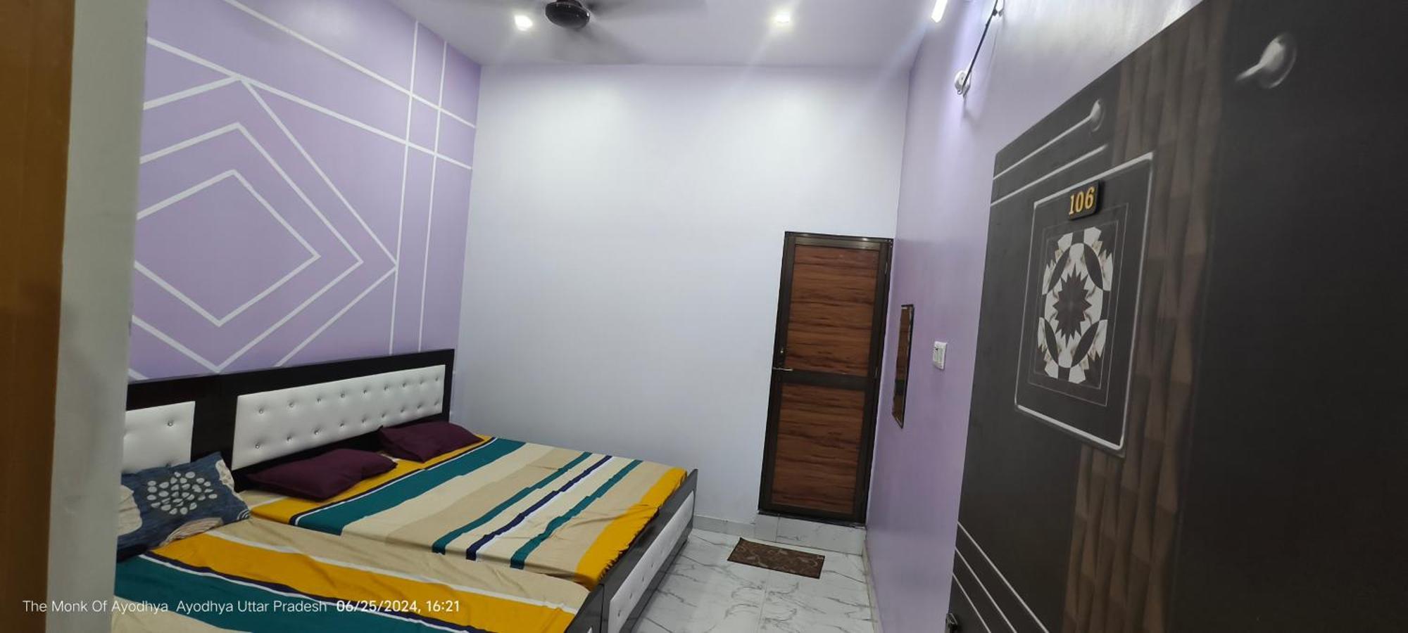 Shree Ayodhya Dham Guest House 300 Meter From Sri Ram Temple Free Pick Up , Drop , Breakfast & Wifi Buitenkant foto
